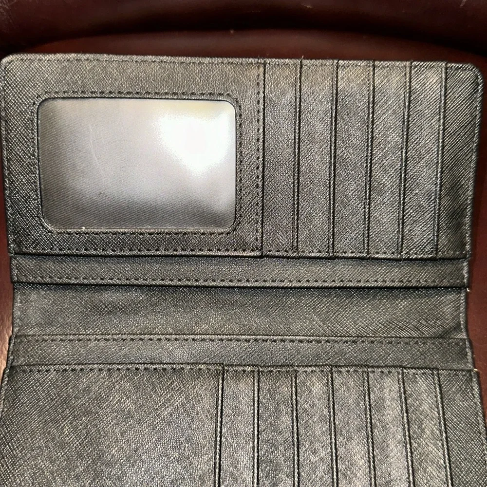 Fossil Madison Leather Wallet - Picture 14 of 16